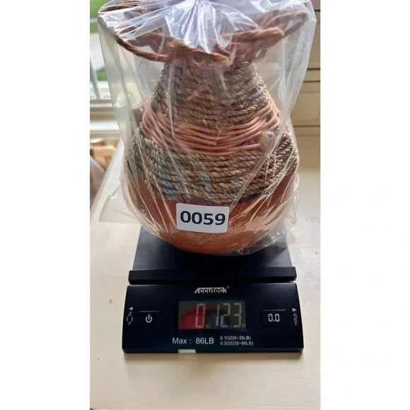 Vintage Handmade Carved Embellished Brown Gourd Decorative Vase Tabletop Decor s - Picture 11 of 12